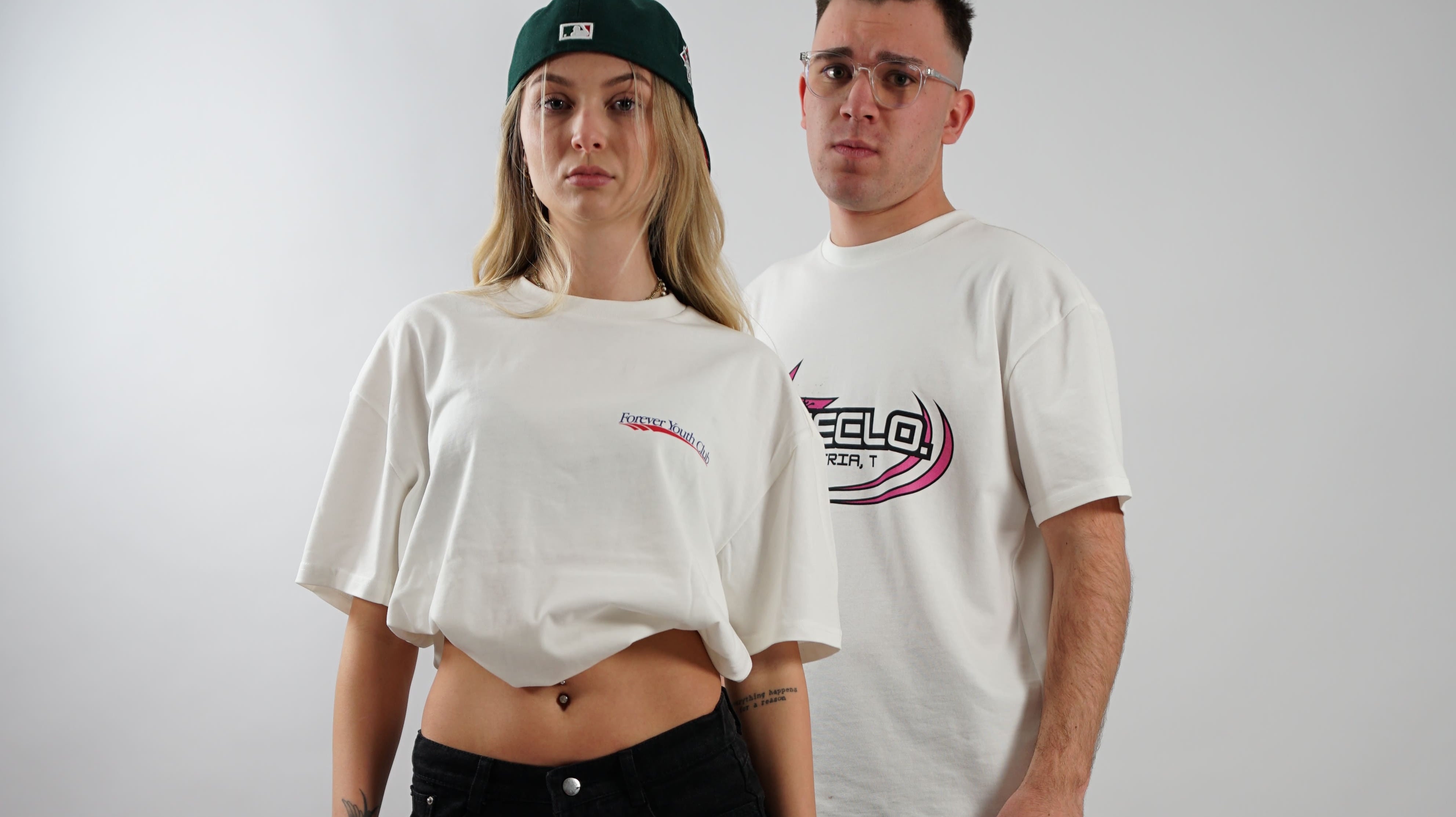 Vintage-Streetwear-Sommer-Kollektion-Unser-letztes-Fotoshooting-im-Studio TASTECLOTHING