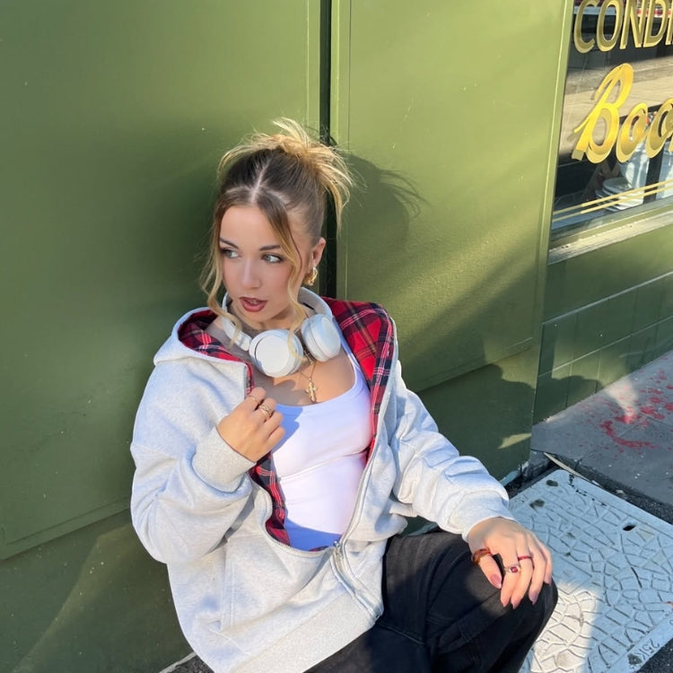 Zip Hoodie FLIPSIDE Grau Rot am Model, Sweatseite getragen