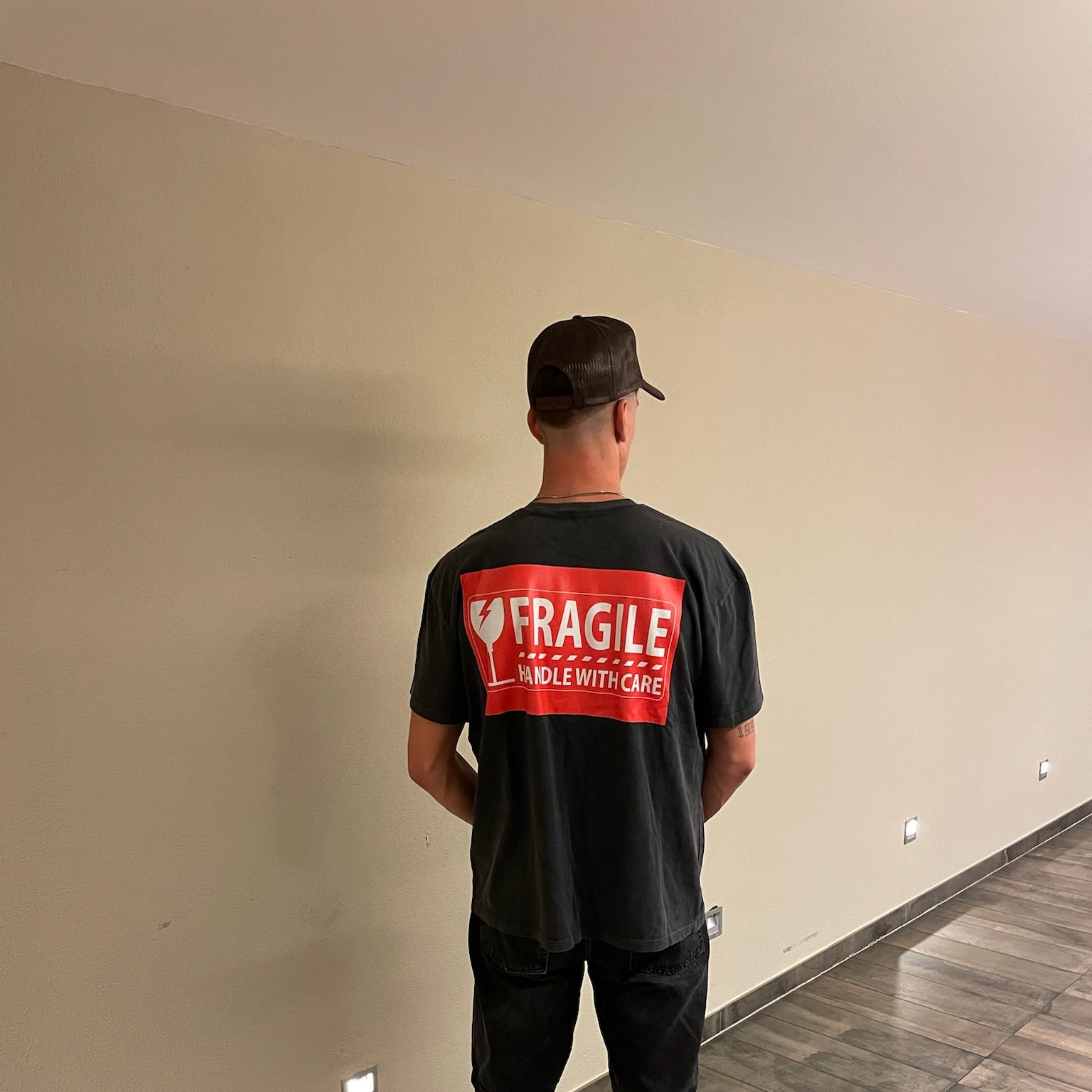 FRAGILE Vintage Retro T-Shirt TASTECLOTHING