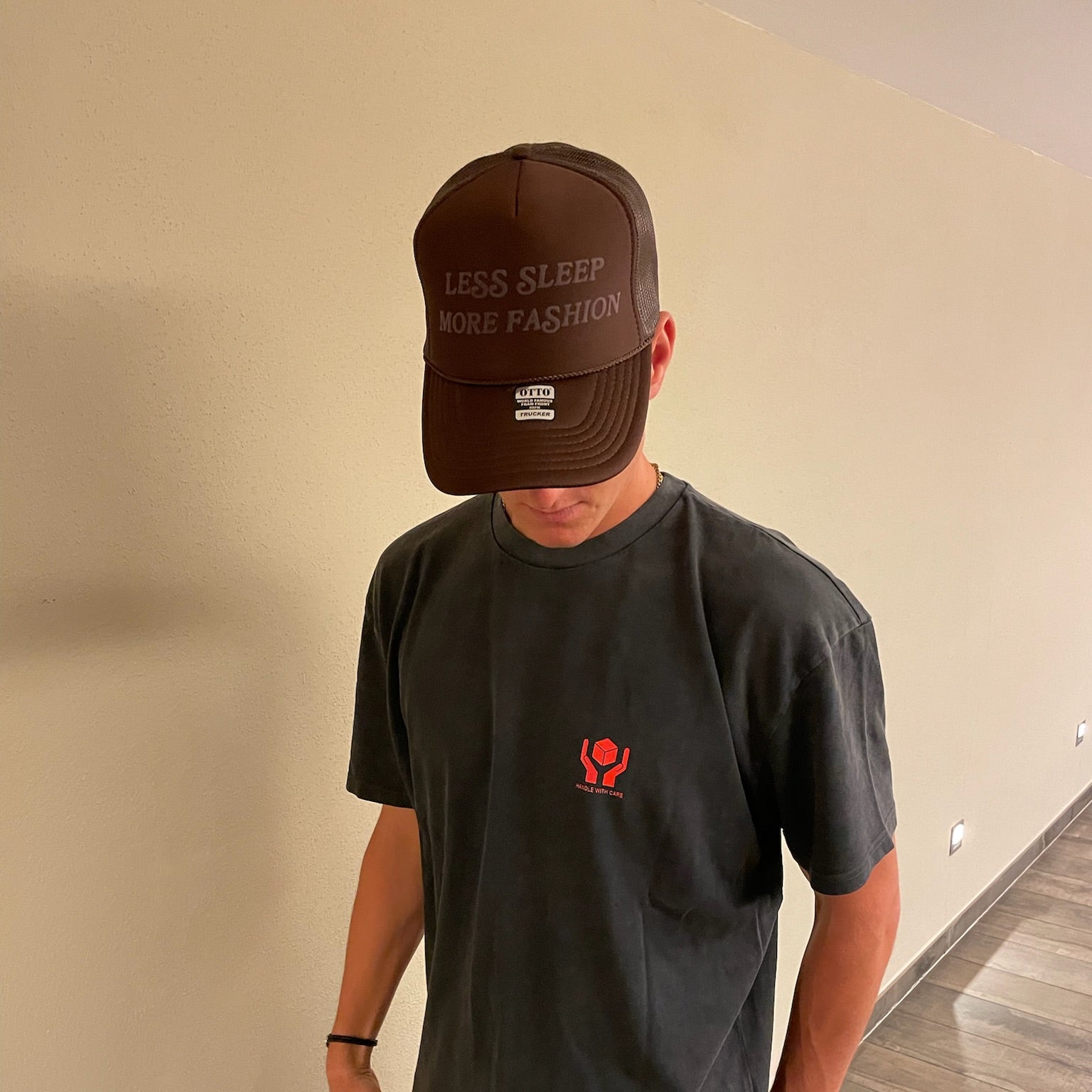 FRAGILE Vintage Retro T-Shirt TASTECLOTHING