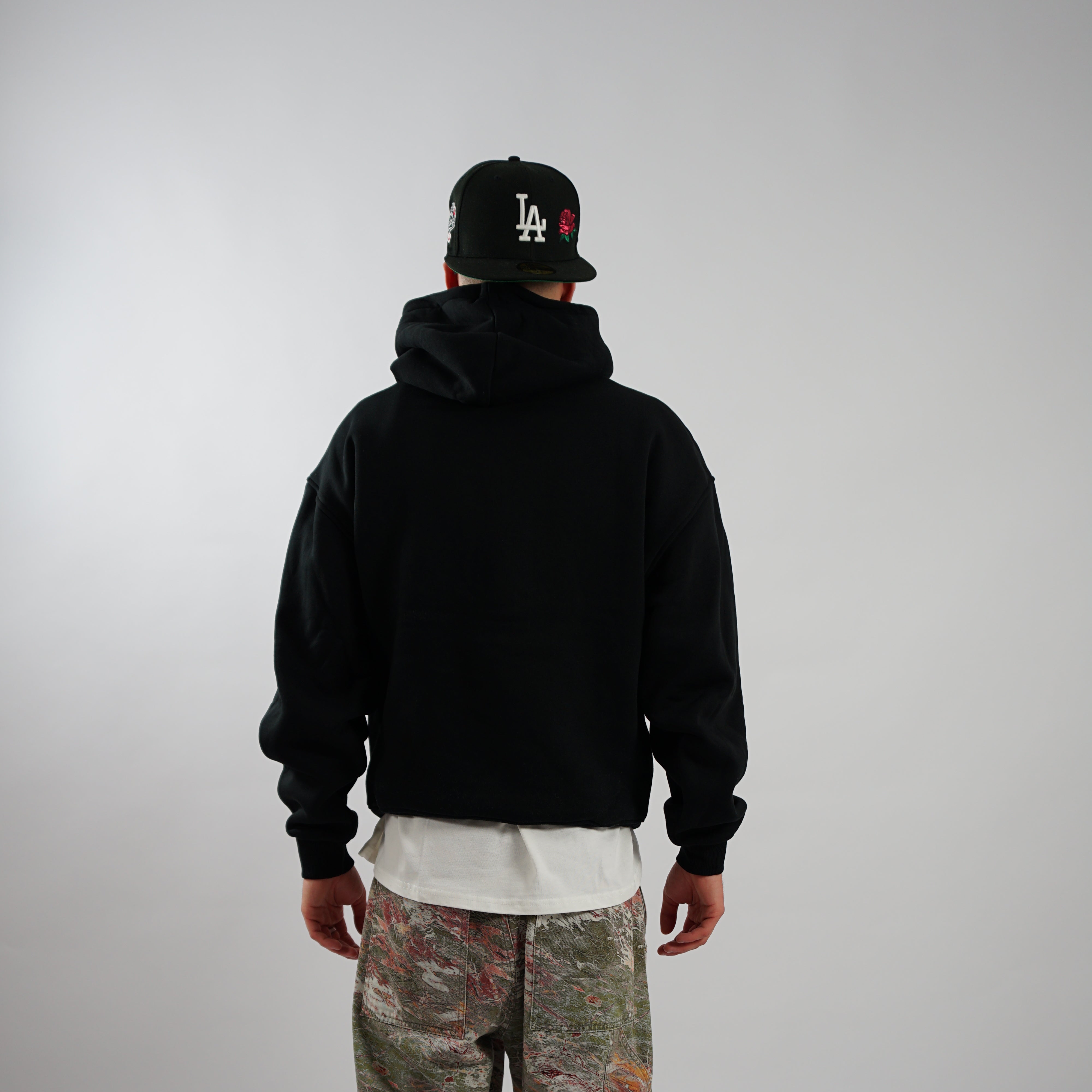 Kaufe deine Vintage und Streetwear Mode bei TASTECLOTHING. Deine Streetwear und Vintage Klamotten, bei uns erhältlich. Wie zum Beispiel TASTE ME Oversized Streetwear Hoodie Hoodie .