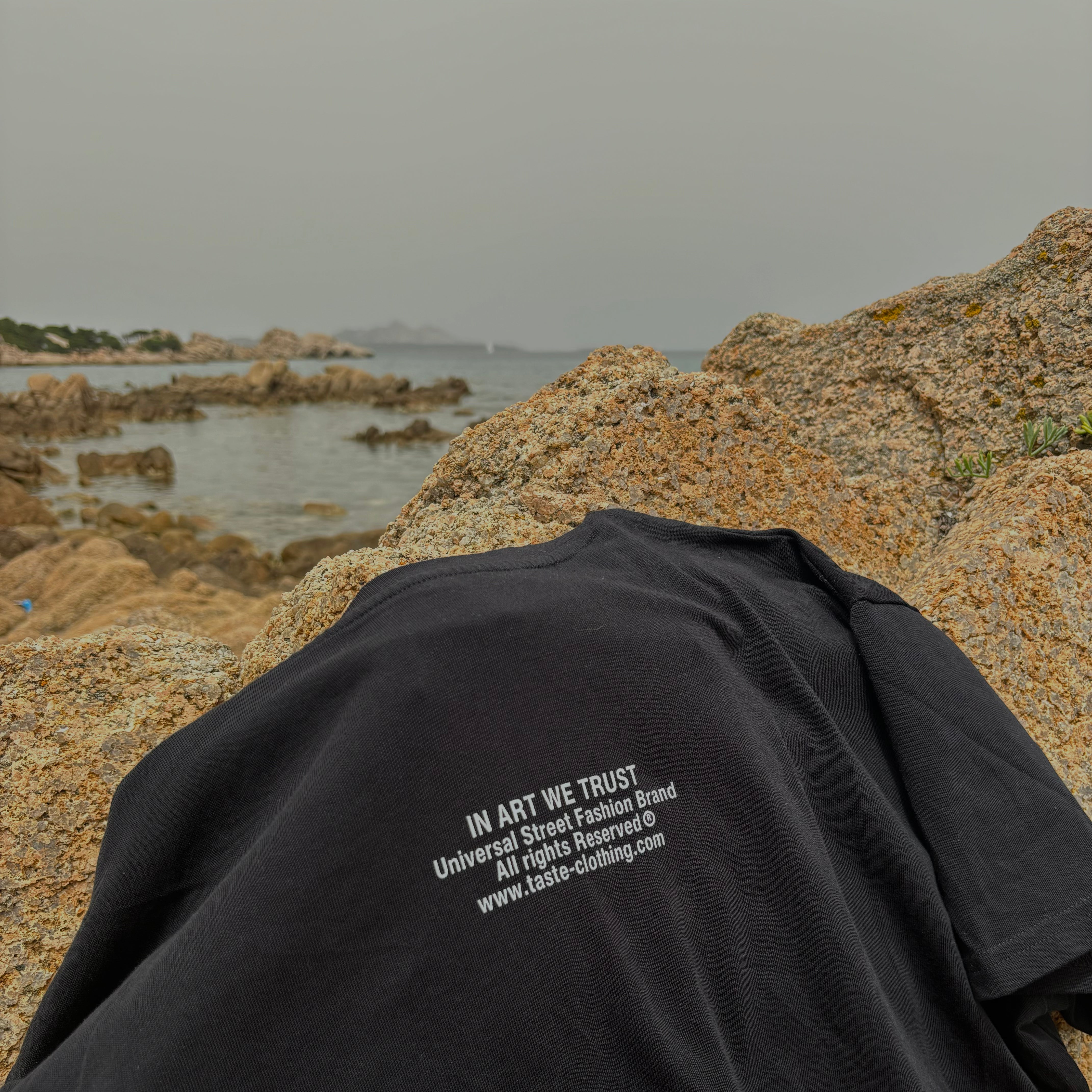 IN ART WE TRUST Oversized Shirt BLACK MarketPrint