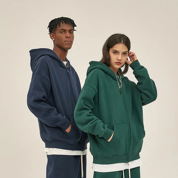 Kaufe deine Vintage und Streetwear Mode bei TASTECLOTHING. Deine Streetwear und Vintage Klamotten, bei uns erhältlich. Wie zum Beispiel Double Headed Zip-Hoodie 350gsm Unisex Oversize Zipper .