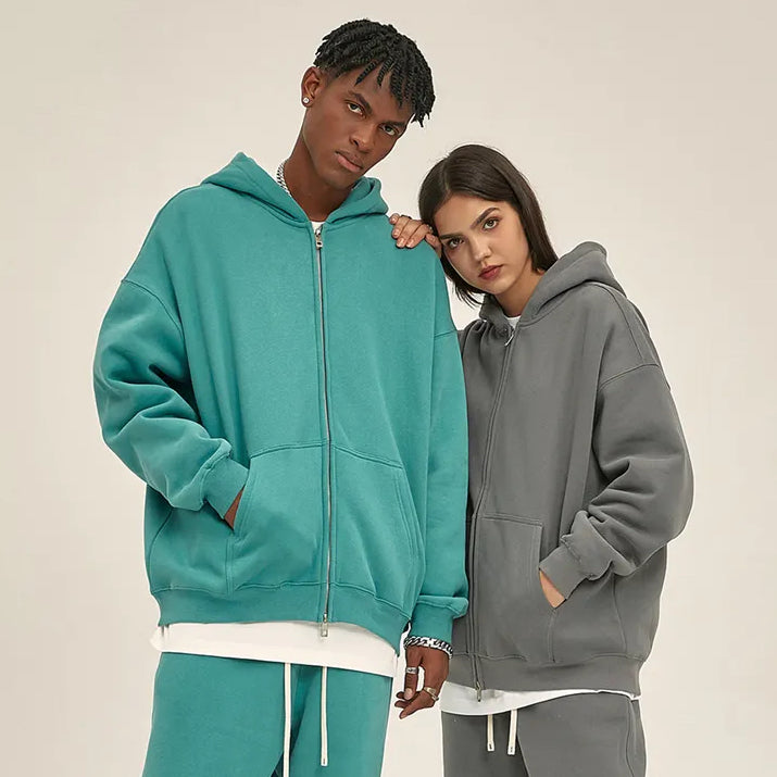 Kaufe deine Vintage und Streetwear Mode bei TASTECLOTHING. Deine Streetwear und Vintage Klamotten, bei uns erhältlich. Wie zum Beispiel Double Headed Zip-Hoodie 350gsm Unisex Oversize Zipper .