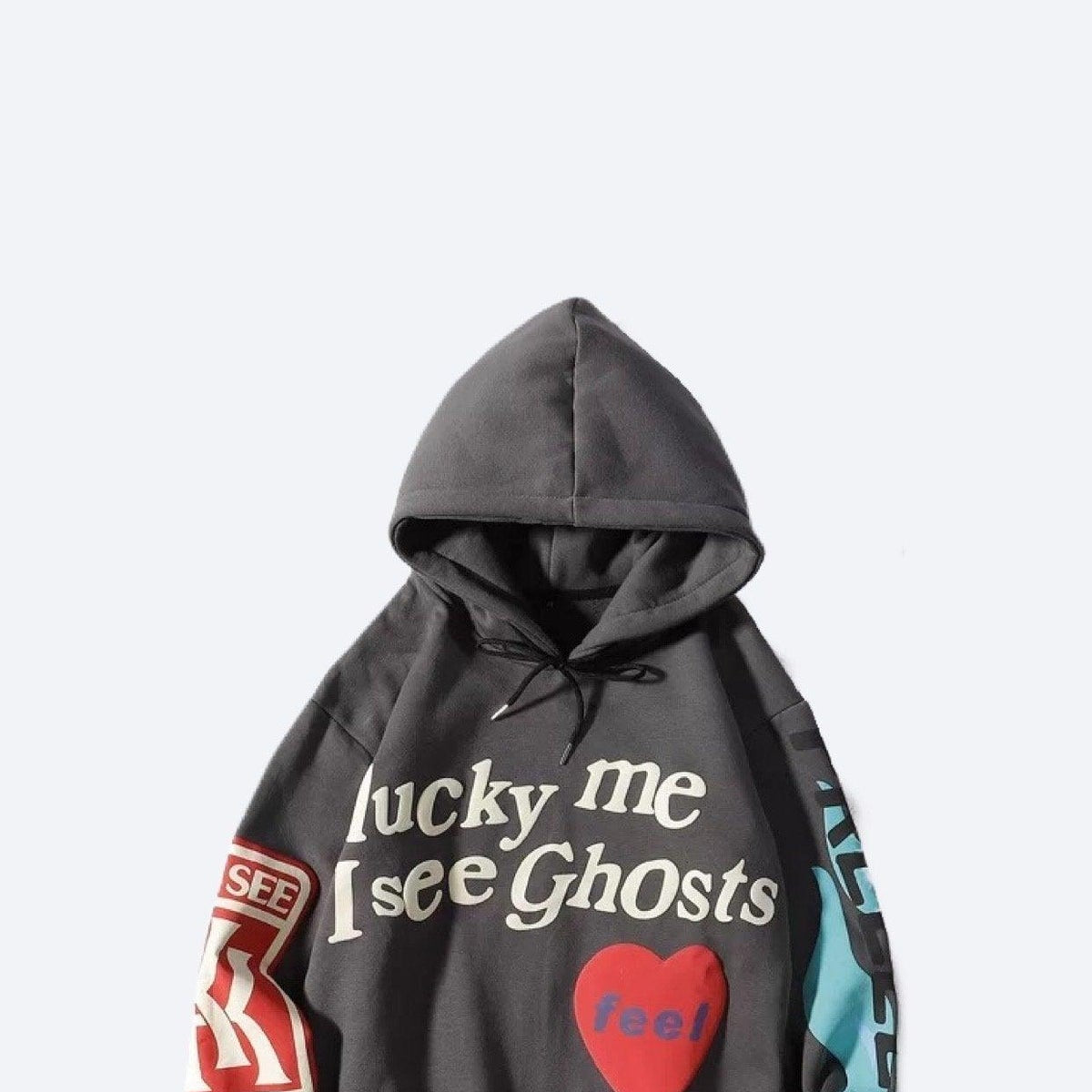 Kaufe deine Vintage und Streetwear Mode bei TASTECLOTHING. Deine Streetwear und Vintage Klamotten, bei uns erhältlich. Wie zum Beispiel I SEE GHOSTS Oversize Hoodie Hoodies & Sweatshirts .