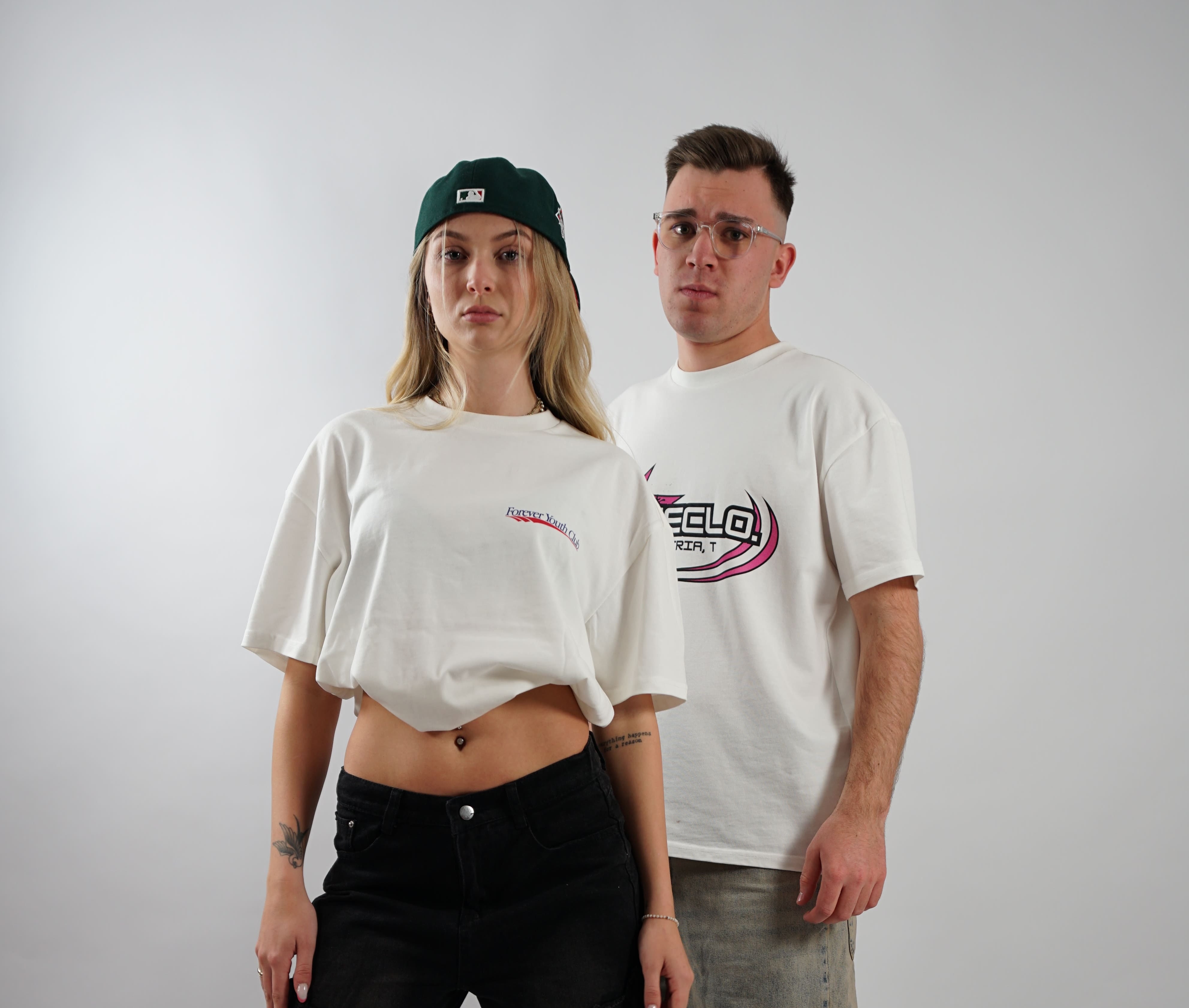 Vintage-Streetwear-Sommer-Kollektion-Unser-letztes-Fotoshooting-im-Studio TASTECLOTHING