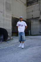 Kaufe deine Vintage und Streetwear Mode bei TASTECLOTHING. Deine Streetwear und Vintage Klamotten, bei uns erhältlich. Wie zum Beispiel Y2K Brand Streetwear Oversized T-Shirt T-Shirt .