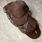 Kaufe deine Vintage und Streetwear Mode bei TASTECLOTHING. Deine Streetwear und Vintage Klamotten, bei uns erhältlich. Wie zum Beispiel MORE FASHION Trucker Cap Accessoires .