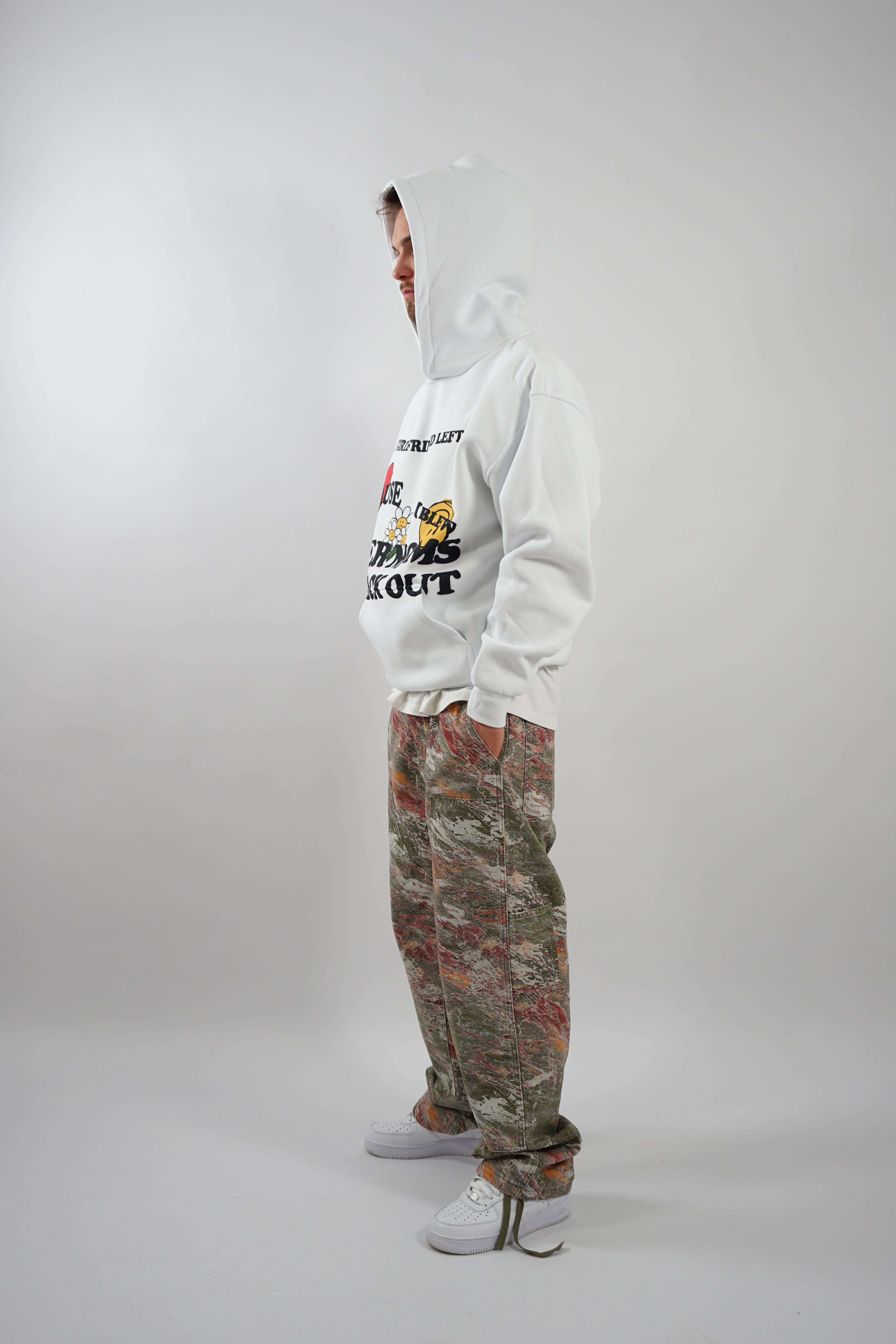 Kaufe deine Vintage und Streetwear Mode bei TASTECLOTHING. Deine Streetwear und Vintage Klamotten, bei uns erhältlich. Wie zum Beispiel MY GIRL LEFT ME Streetwear Oversized Hoodie Hoodie .