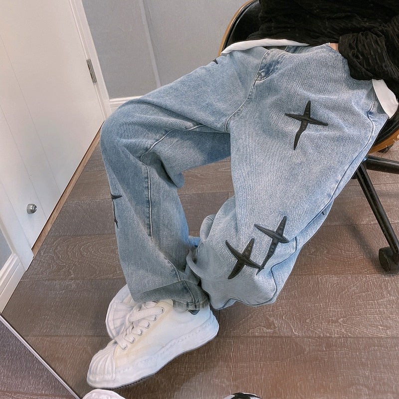 Kaufe deine Vintage und Streetwear Mode bei TASTECLOTHING. Deine Streetwear und Vintage Klamotten, bei uns erhältlich. Wie zum Beispiel HEARTS Baggy Jeans Graphic Pant 0 .